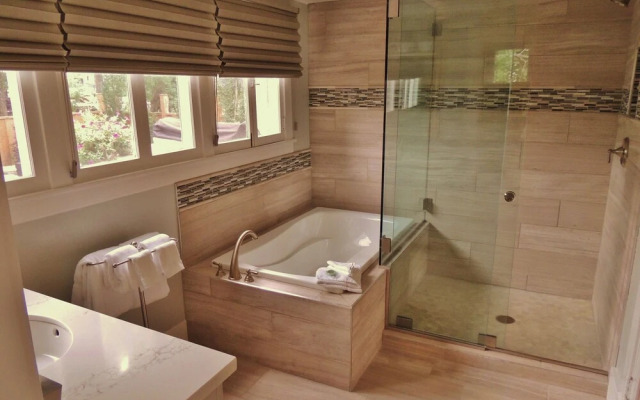 Huff House Inn and Cabins