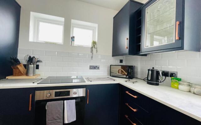 NomiHomes-Otis House-Free Parking x 2-Central -10ppl