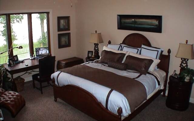 Table Rock Missouri 4 Br home by RedAwning
