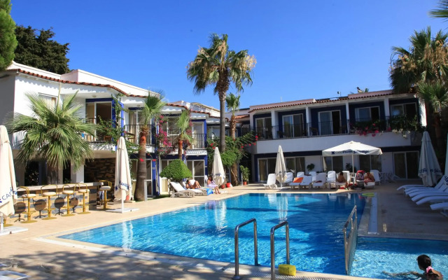 Catamaran Hotel
