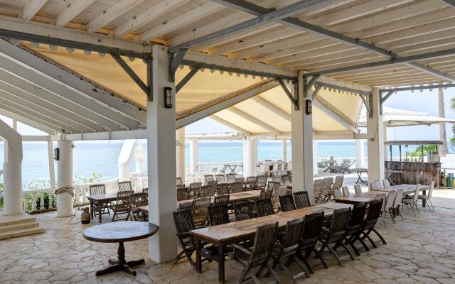 Beach Resort Morimar