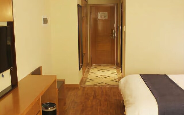V Yeginn Hotel
