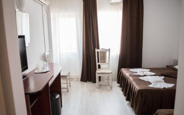 Hotel Dynes