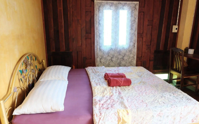 Baan Eve Guesthouse