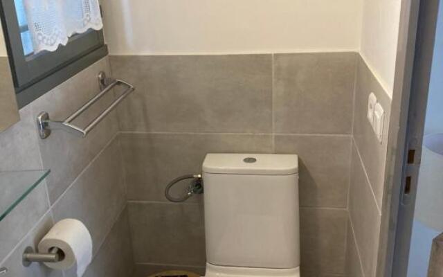 Studio Pied Dans L Eau (Adults Only)