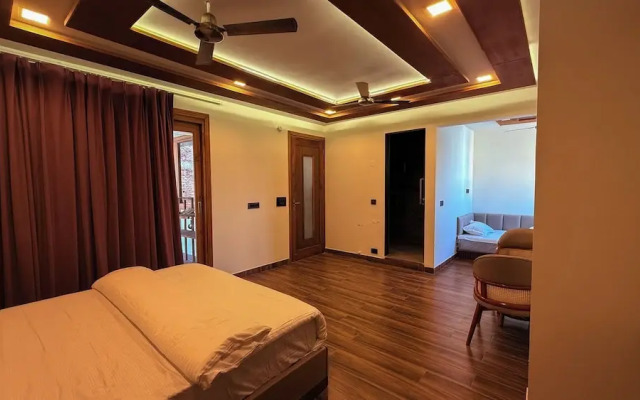 Yes Hotel By The Ganges