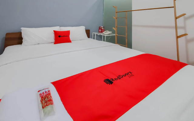 RedDoorz Plus @ Batutulis Bogor