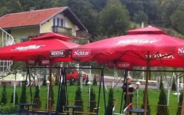 Motel Lunch & Bar