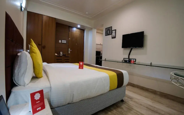 OYO 9721 Hotel SR Rooms