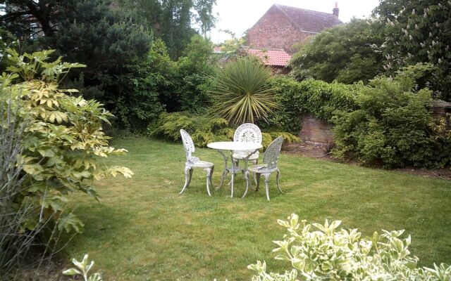 Wheatsheaf House Bed & Breakfast