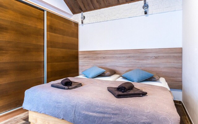 Beautiful Home in Ivinj With Sauna, Wifi and 5 Bedrooms