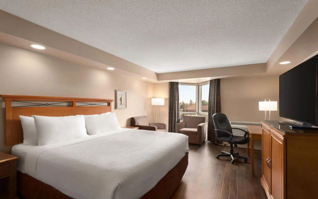 Royal Hotel West Edmonton, Trademark Collection by Wyndham