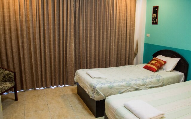 Patong Bay Guesthouse
