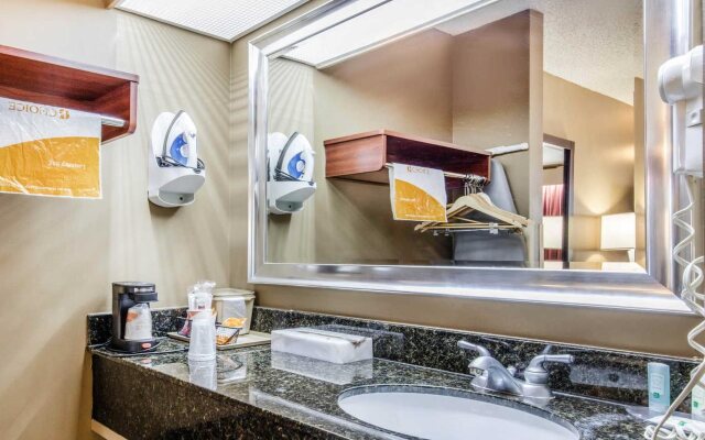 Quality Inn Bessemer I-20 exit 108