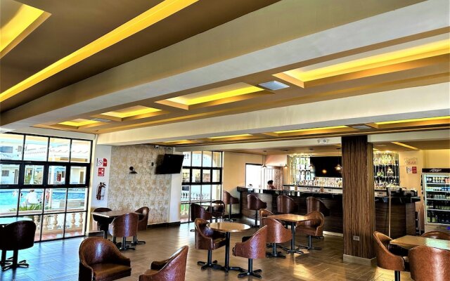 Kavia Meoqui Hotel & Suites