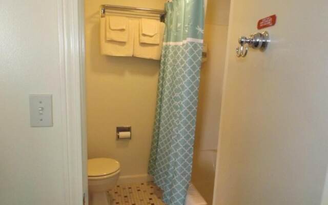 Footbridge North Hotel