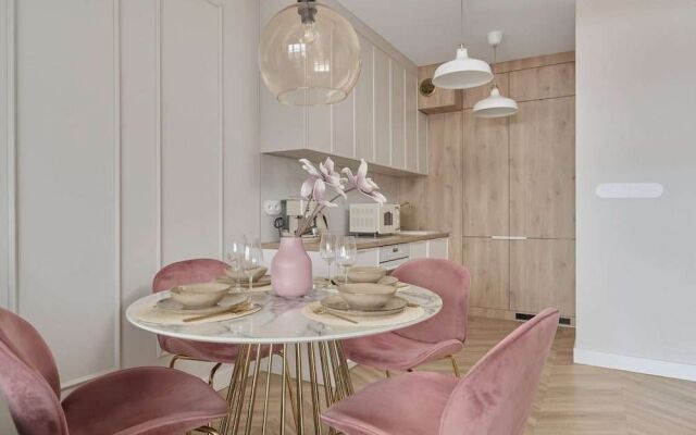 Krakowska Apartment by Renters Prestige