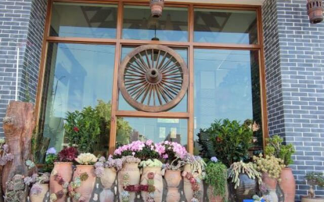 Qujing Xihua·Yu Hotel