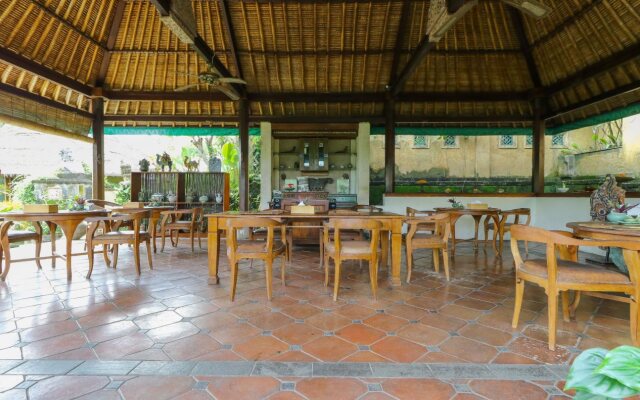 Alam Puri Art Museum, Resort & Spa