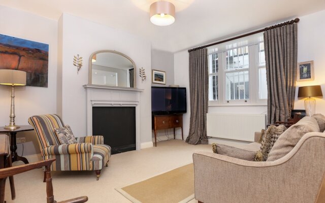 Bright 1 Bedroom Flat