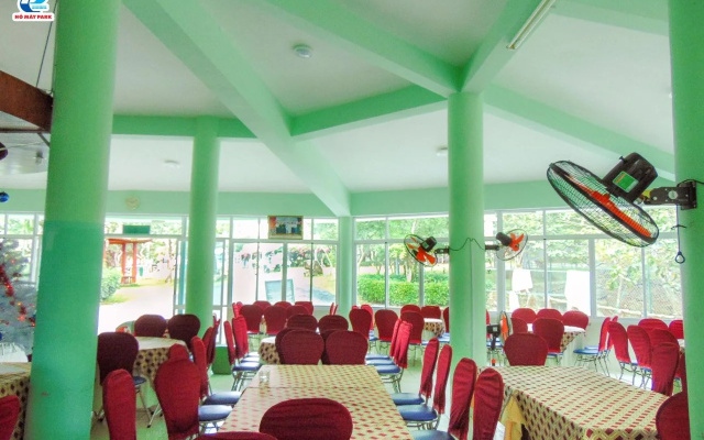 Ho May Resort