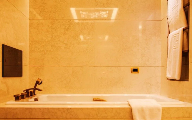 Imperial Palace Hotel