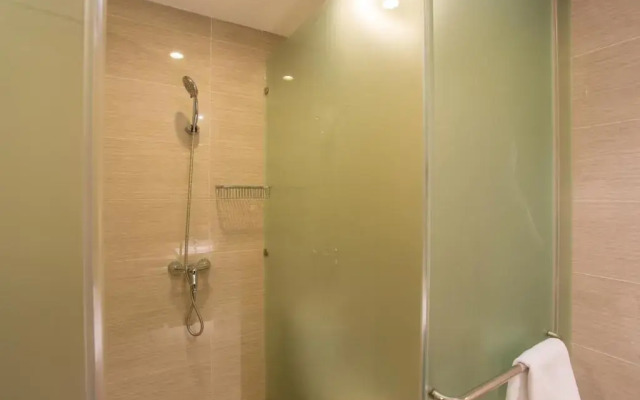 Metropolo Hefei Swan Lake Hotel