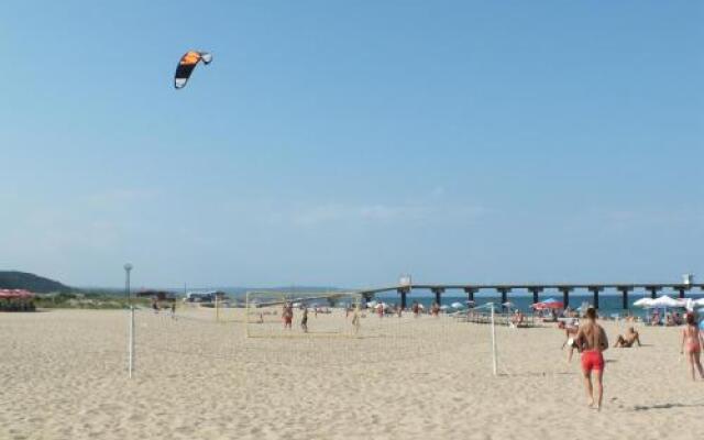 Al Rial Beach Apartments