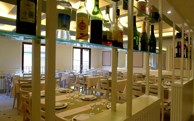 Hotel La Fonda Moreno