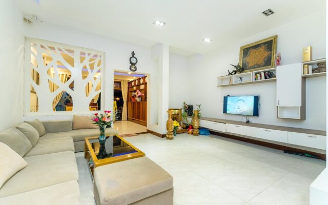 New Sunshine Homestay
