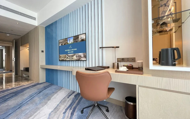 White Swan VYV Hotel