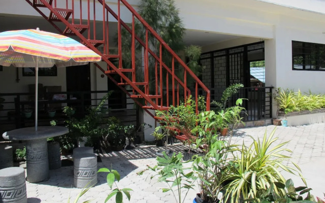 Spacious Private apartment at Laorenza Residences