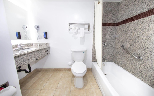 Rodeway Inn & Suites