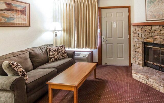 Quality Inn And Suites Dollywood