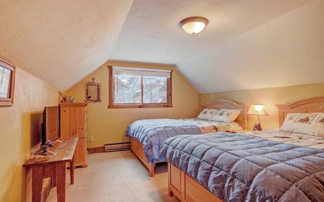 Whispering Pines - 4 Br Home