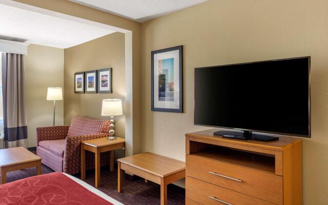 Comfort Suites Hanes Mall