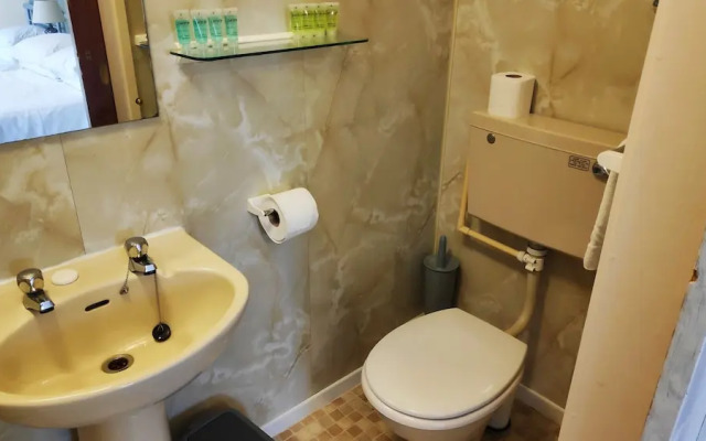 OYO Elnor Guest House