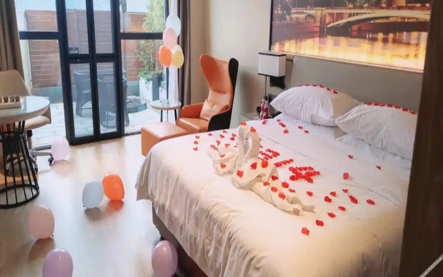 Vienna International Hotel(Binjiang Road Road Branch Lipu City) – Guest Rooms – Guilin