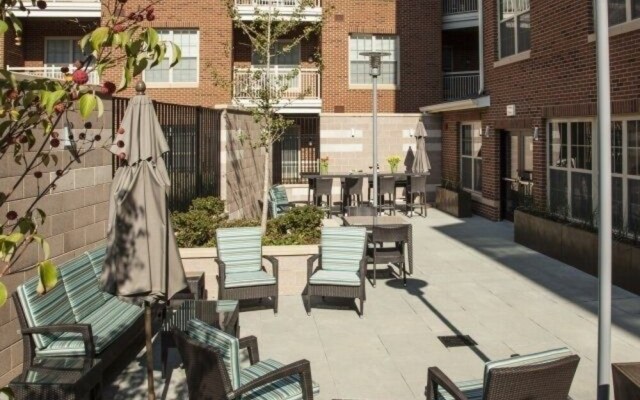 BOQ Lodging-Ballston