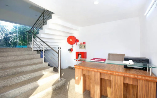 Hotel Lrc By OYO Rooms