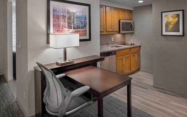 Homewood Suites by Hilton St. Louis Westport