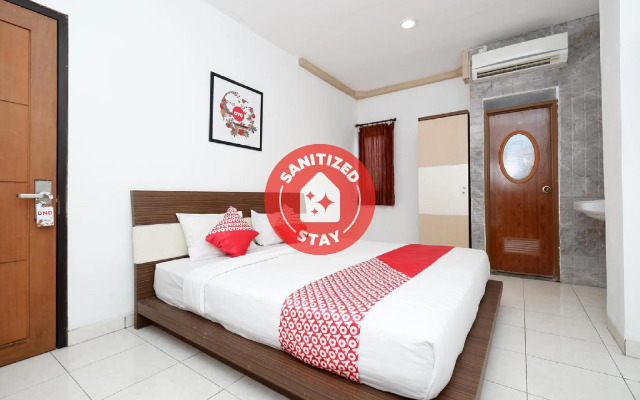 OYO 1251 Residence 8