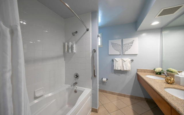 Avila Lighthouse Suites