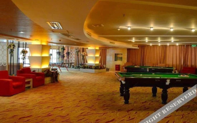 Xiangyang Oriental Hawaii Holiday Hotel
