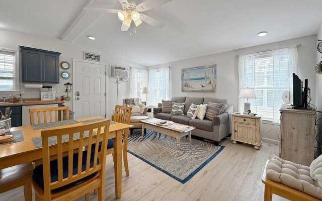 Sweet Beach Retreat 2 Bedroom Home