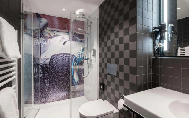 V8 Hotel Köln