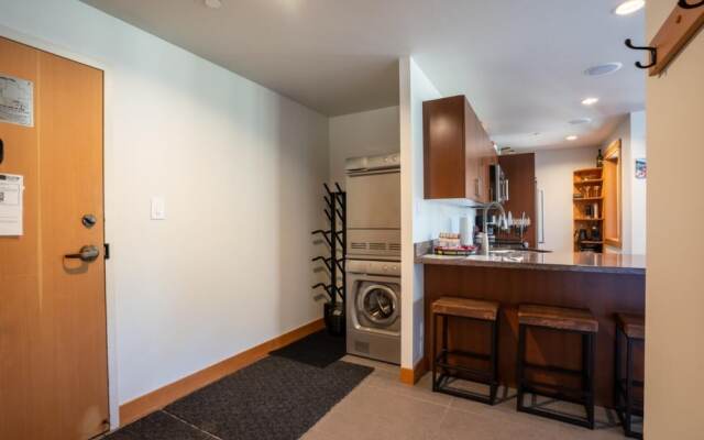 Kookaburra Lodge #401 By Bear Country