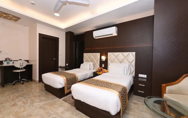 Pal Paradise Hotel & Banquet