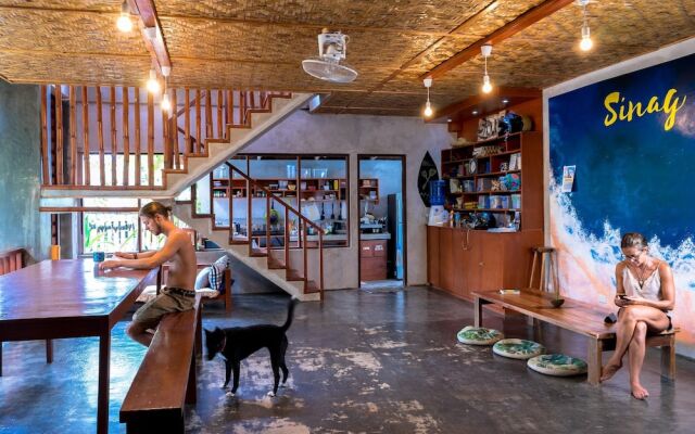 Sinag Hostel - Adults Only