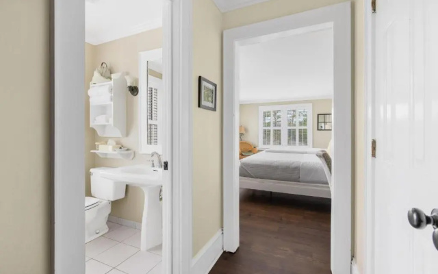 Tranquil House Inn
